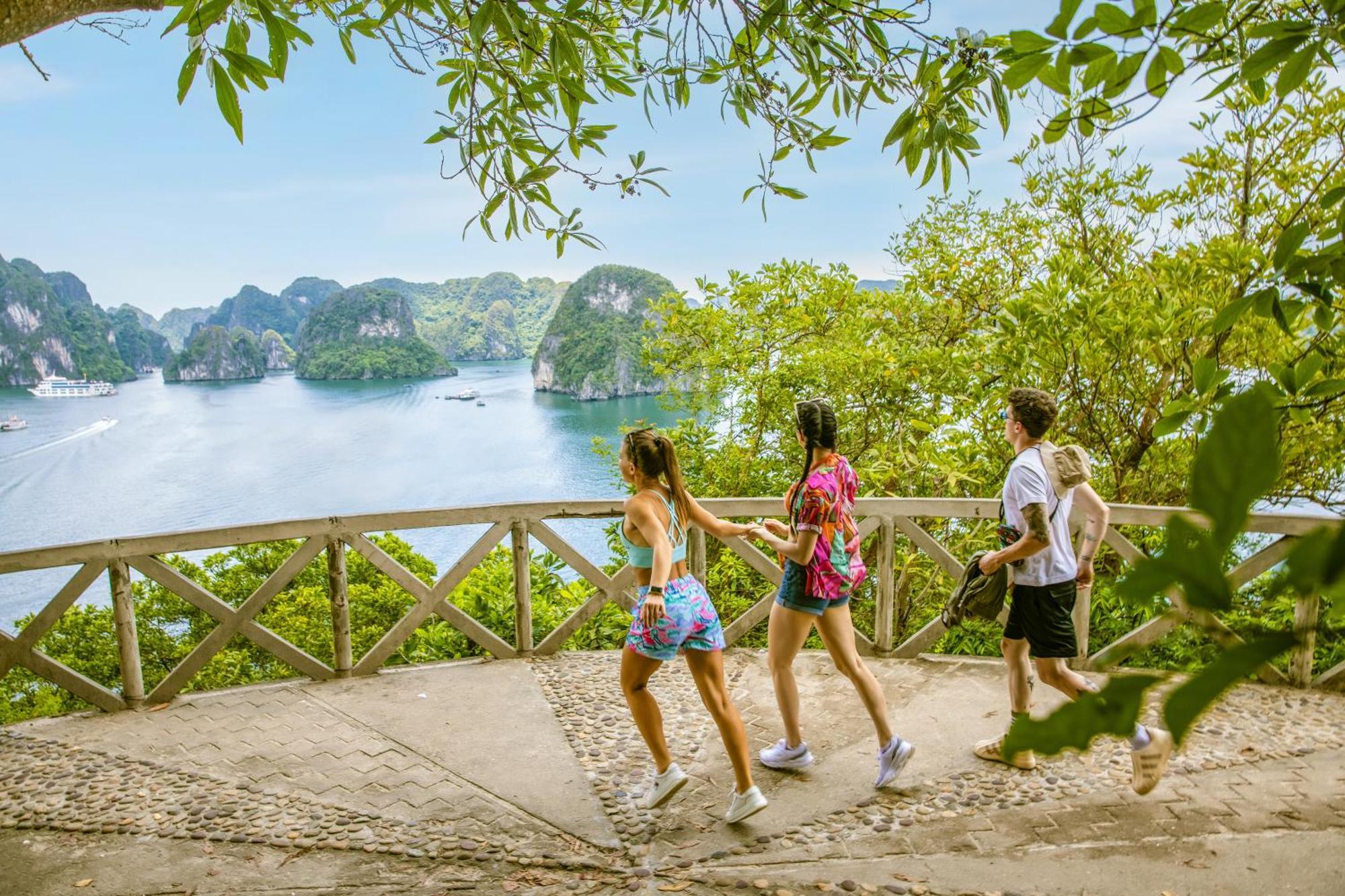 Hotel Ambassador Cruise Halong Bay Ha Long Zewnętrze zdjęcie